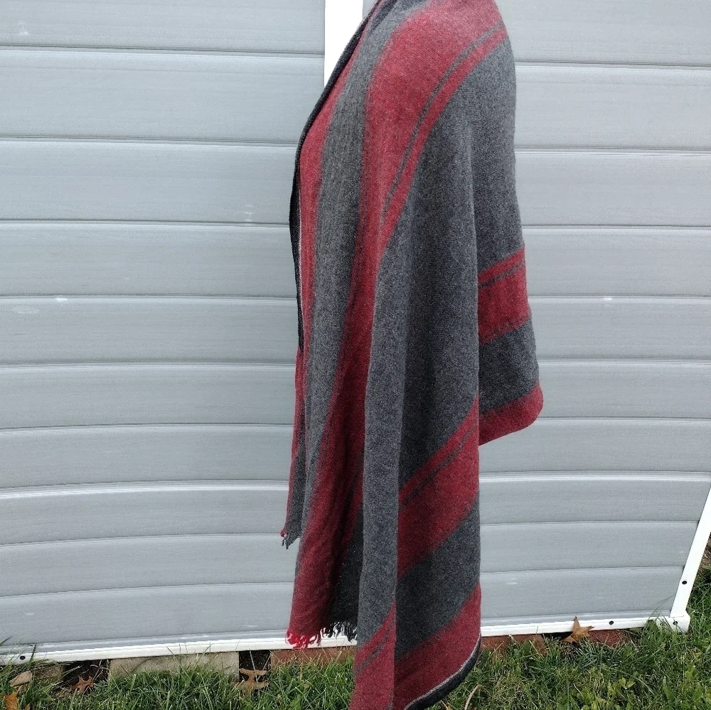 J. CREW Super Soft Pure Wool Mercer Stripe Scarf Muffler Charcoal Gray & Red